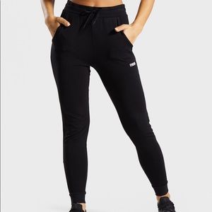 Gymshark pippa training joggers